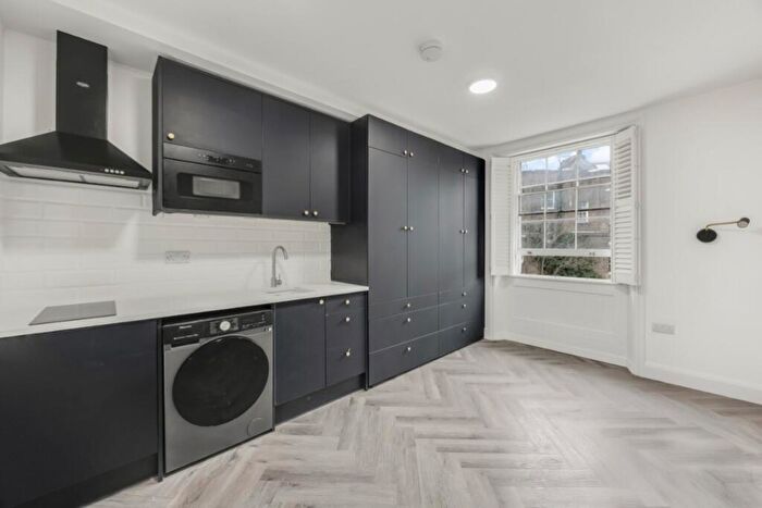 Apartment To Rent In Hurdwick Place, Camden, NW1