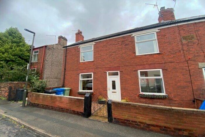 2 Bedroom Semi-Detached House To Rent In South Street North, Chesterfield, S43
