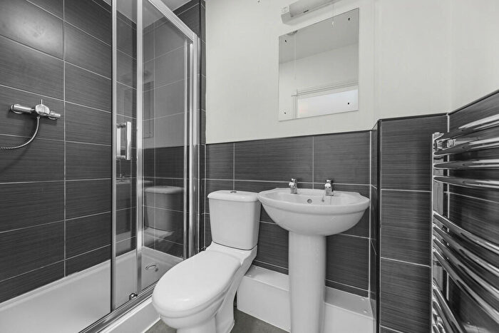 2 Bedroom Apartment To Rent In Mansion Gate Mews, Chapel Allerton, Leeds, LS7