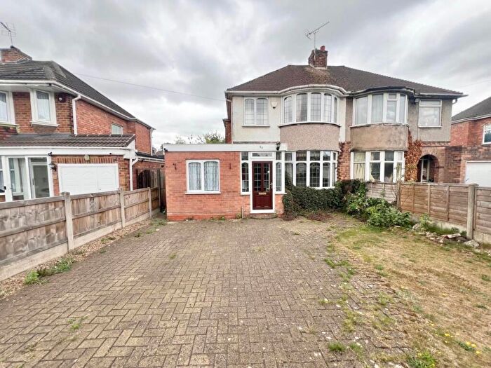 3 Bedroom Semi-Detached House For Sale In Hawthorne Road, Castle Bromwich, Birmingham, B36