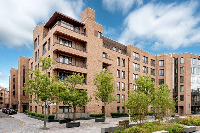 2 Bedroom Penthouse For Sale In Flat, Melvin Walk, Edinburgh, EH3