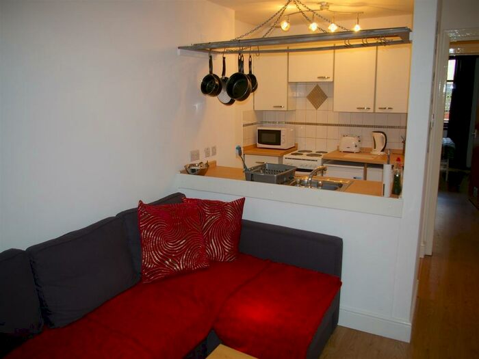1 Bedroom Flat To Rent In Henrietta Street, Glasgow, G14
