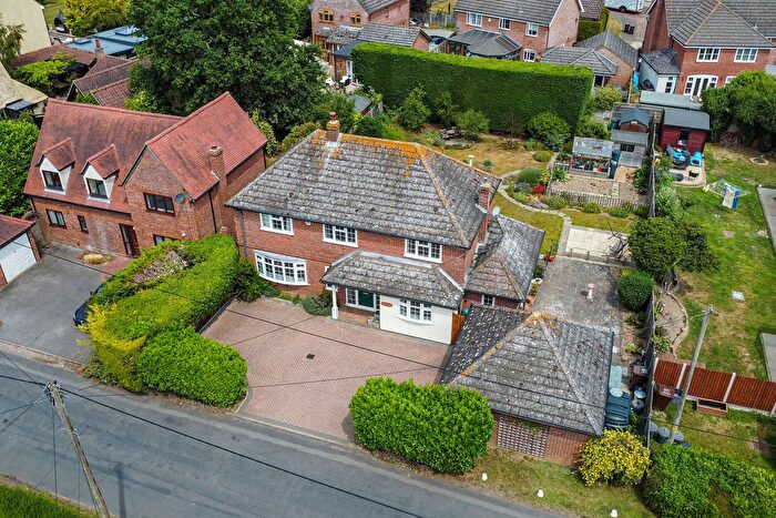 4 Bedroom Detached House For Sale In Mill Road, Boxted, CO4