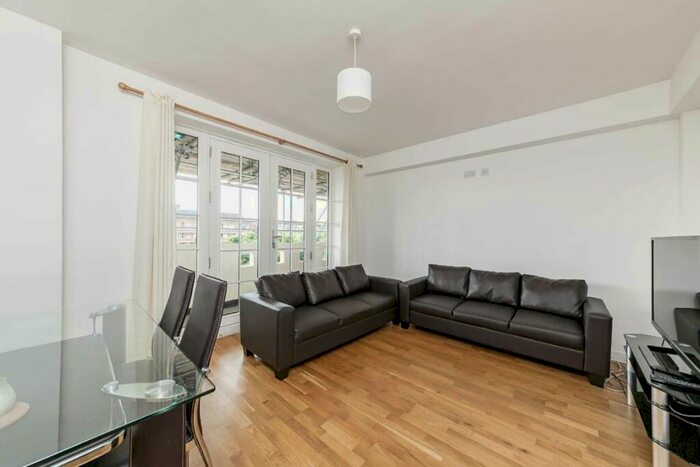 4 Bedroom Flat To Rent In Barrow Hill Estate, St John's Wood, NW8