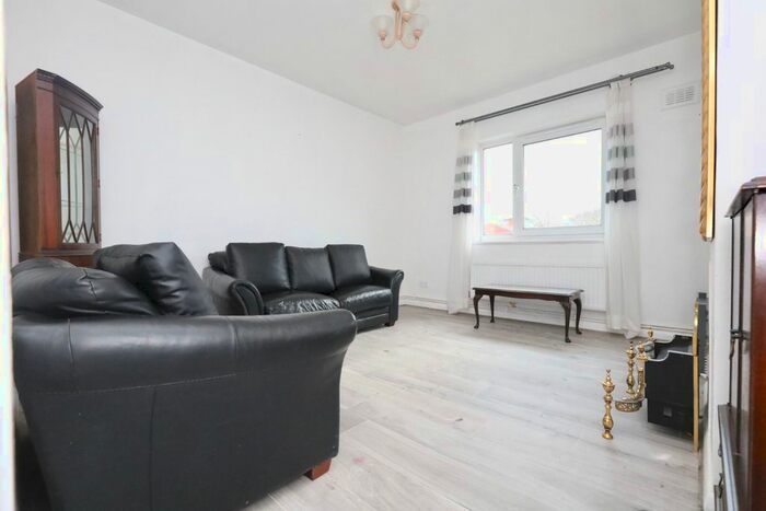 2 Bedroom Flat To Rent In Mount Pleasant Hill, London, E5