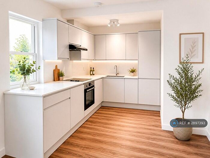 3 Bedroom Flat To Rent In Easton St, High Wycombe, HP11