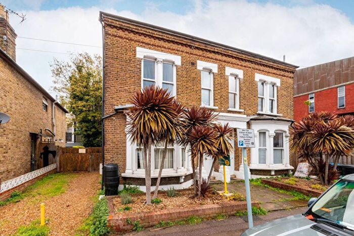 Studio To Rent In Hardman Road, Kingston, Kingston Upon Thames, KT2