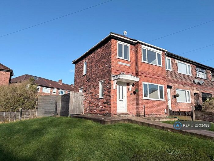 3 Bedroom End Of Terrace House To Rent In Briarwood Avenue, Manchester, M43
