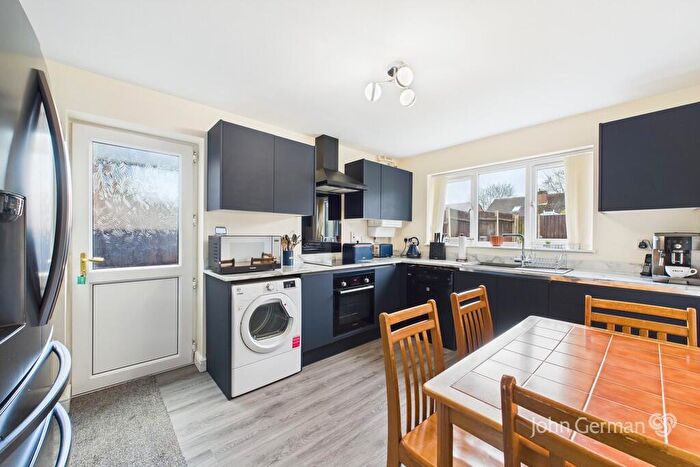 4 Bedroom Detached House For Sale In Taverners Crescent, Littleover, DE23