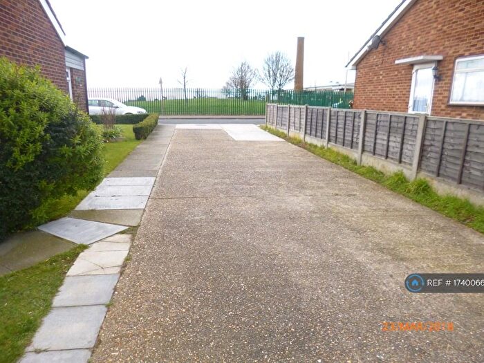 1 Bedroom Flat To Rent In Croft Road, Benfleet, SS7