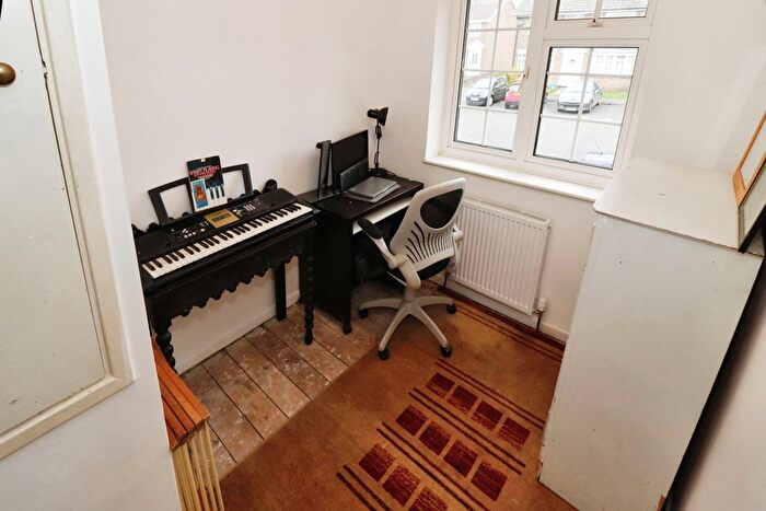 3 Bedroom Terraced House For Sale In Rowan Close, Bristol, BS16