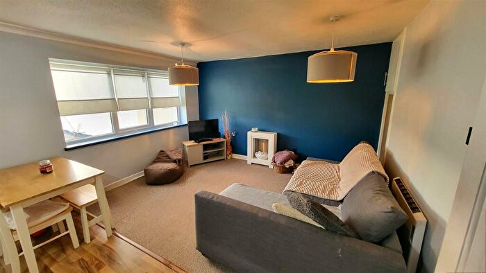 1 Bedroom Flat For Sale In Glan Gors, Harlech, LL46