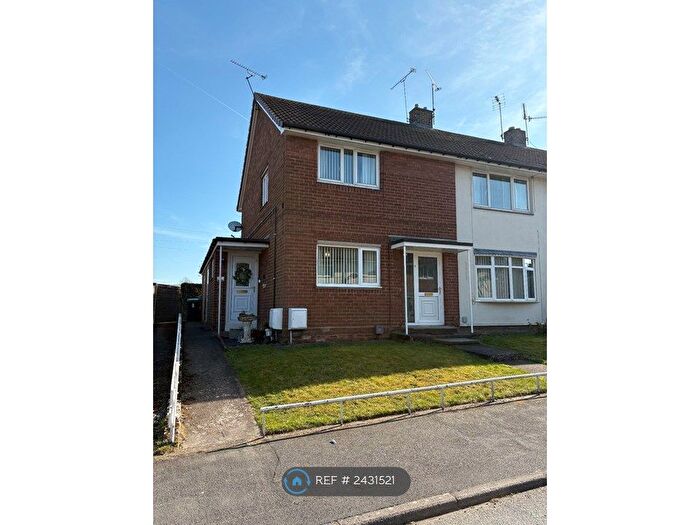 2 Bedroom Flat To Rent In Aldford Way, Wrexham, LL12