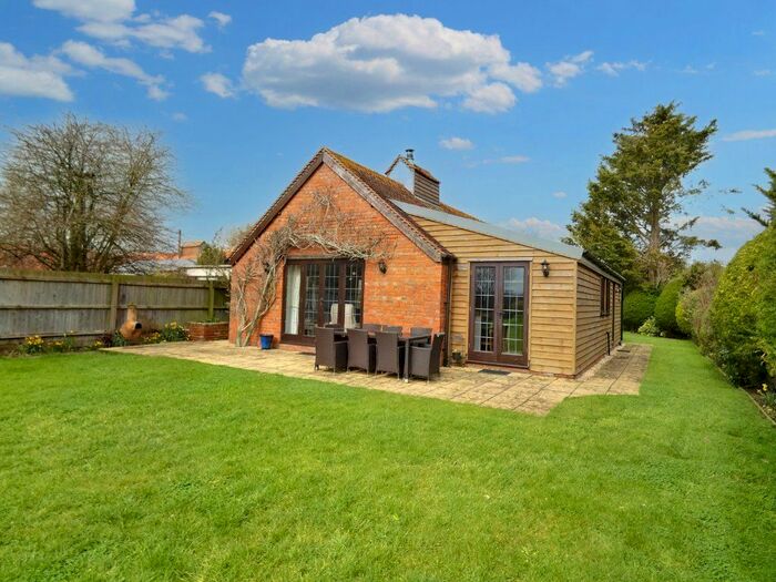 3 Bedroom Bungalow For Sale In Horwood, Wincanton, Somerset, BA9