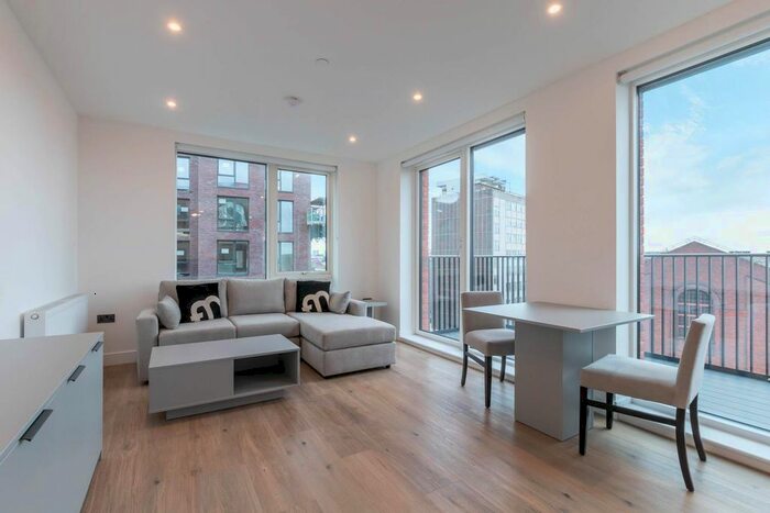 2 Bedroom Flat To Rent In The Lancaster, Snow Hill Wharf, Shadwell Street, B4