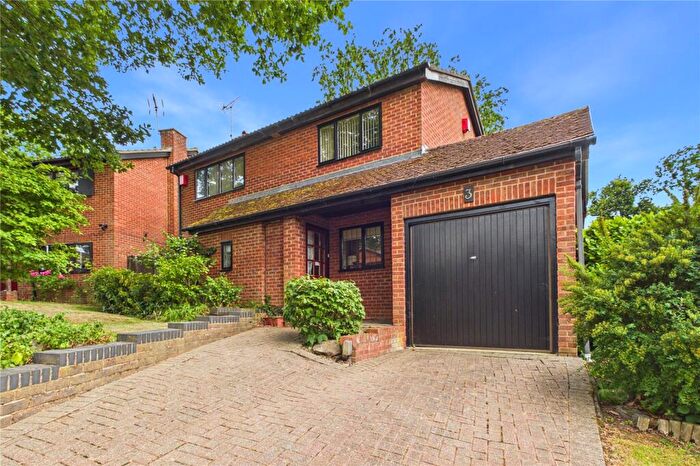 3 Bedroom Detached House For Sale In Minden Close, Chineham, Basingstoke, Hampshire, RG24