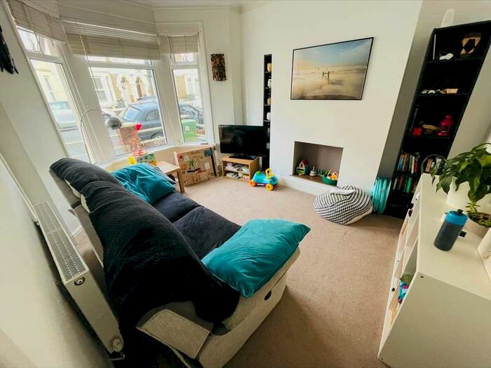 3 Bedroom Terraced House To Rent In Tewkesbury Street, CF24