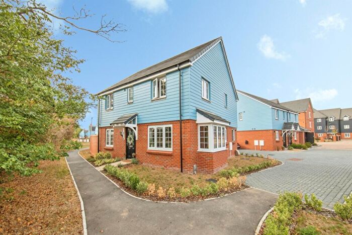 4 Bedroom Detached House For Sale In Vancouver Place, Colchester, CO2