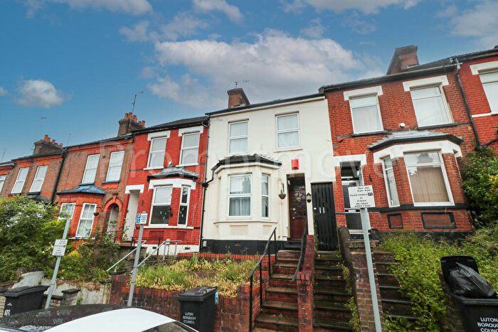 4 Bedroom Terraced House To Rent In Ashton Road Luton, LU1