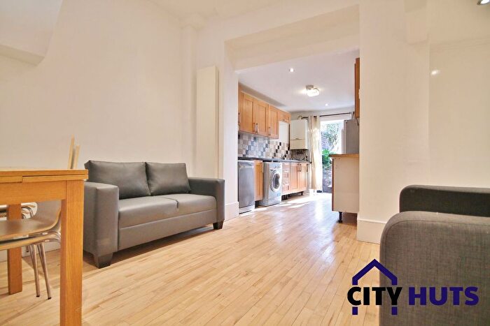 4 Bedroom Terraced House To Rent In Greenland Road, Camden, NW1