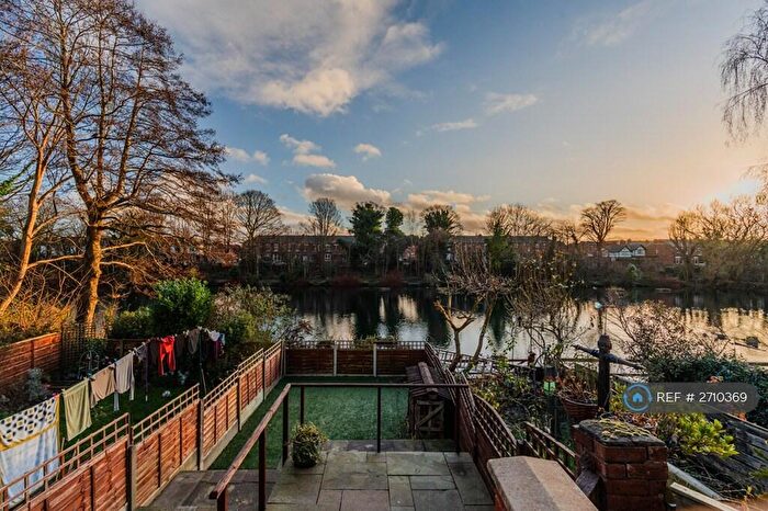 2 Bedroom Semi Detached House To Rent In Clwyd Avenue, Stockport, SK3