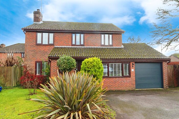 4 Bedroom Detached House For Sale In Mead End Road, Denmead, Waterlooville, PO7
