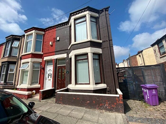3 Bedroom Terraced House To Rent In Shepston Avenue, Liverpool, L4