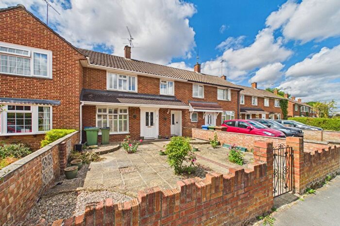 3 Bedroom Terraced House For Sale In Keates Green, Bracknell, Berkshire, RG42