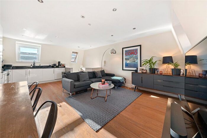 3 Bedroom Flat For Sale In Latchmere Road, Battersea, London, United Kingdom, SW11