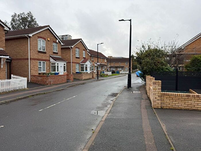 1 Bedroom Flat To Rent In Burnell Walk, London, SE1