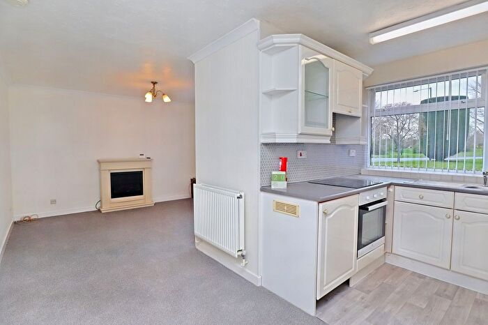 Studio To Rent In Coniston Way, Nuneaton, Warwickshire, Nuneaton, CV11