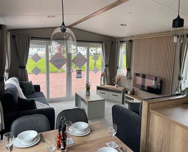2 Bedroom Mobile/park Home For Sale In The Meadows, Kilwinning, KA13