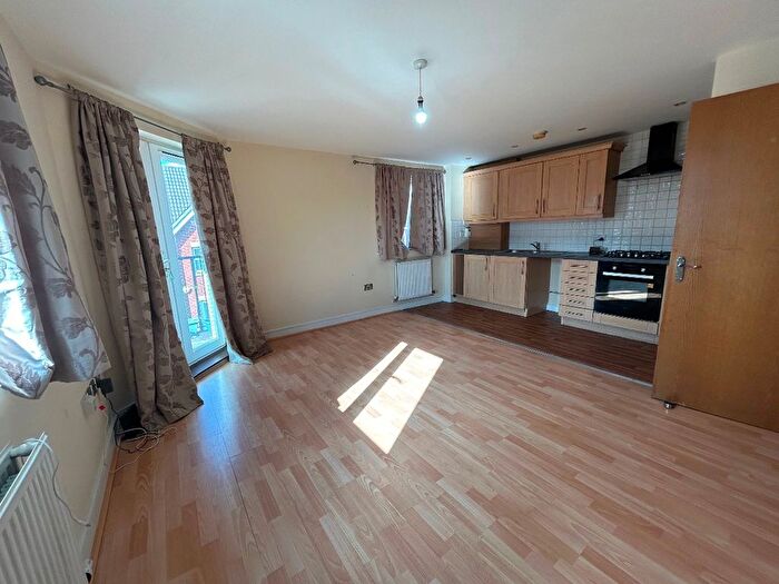 2 Bedroom Flat To Rent In Pettacre Close, London, SE28