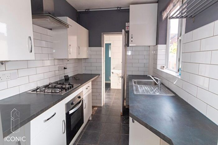 3 Bedroom End Of Terrace House For Sale In Churchill Road, Norwich, NR3