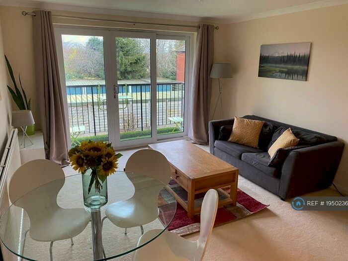 2 Bedroom Flat To Rent In The Firs, Oxford, OX2