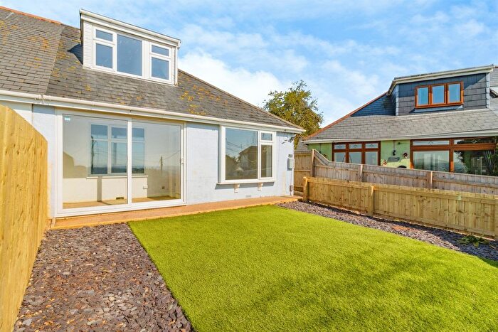 4 Bedroom Semi Detached Bungalow For Sale In Pines Road, Paignton, TQ3