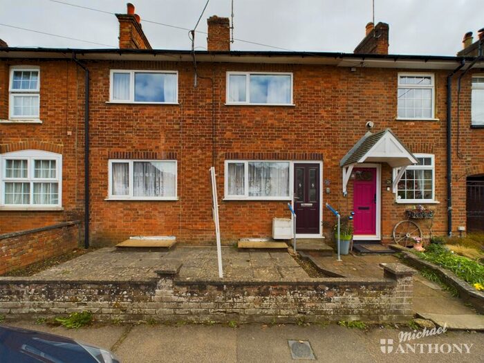 3 Bedroom Terraced House For Sale In Woburn Road, Heath And Reach, Leighton Buzzard, LU7