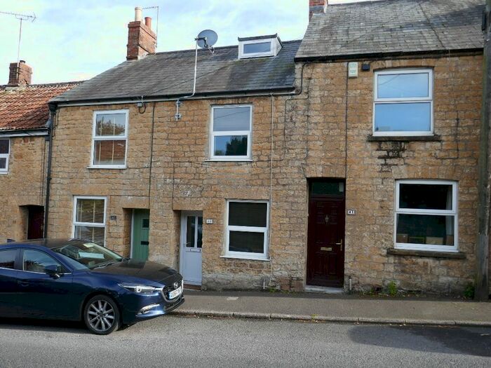 2 Bedroom Terraced House To Rent In Lyme Road, Crewkerne, TA18