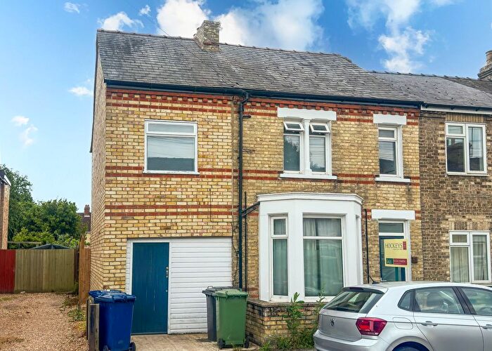 4 Bedroom End Terrace House For Sale In Brookfields, Cambridge, CB1