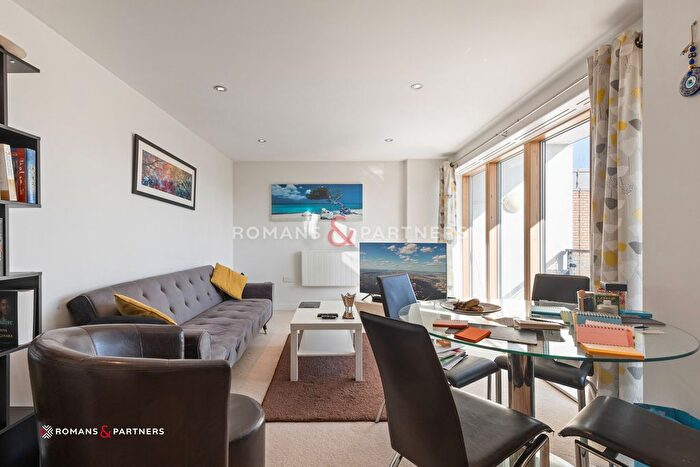 1 Bedroom Flat To Rent In Lawrie House, Wimbledon, SW19