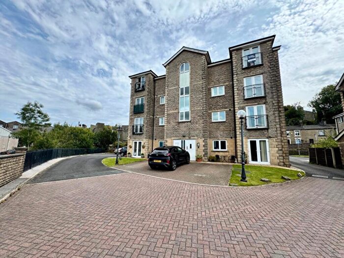 2 Bedroom Apartment For Sale In Acre Park, Bacup, Lancashire, OL13