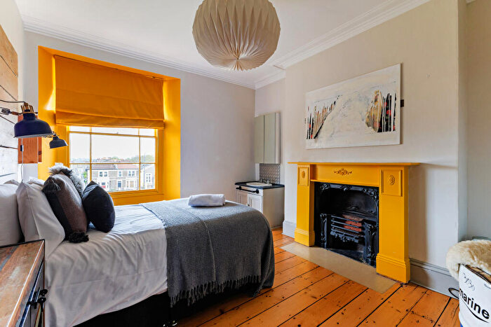 5 Bedroom Semi-Detached House For Sale In Hampton Park, Bristol, BS6