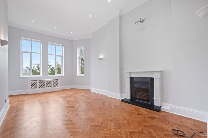 3 Bedroom Flat To Rent In Clive Court, Maida Vale, W9