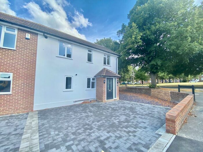2 Bedroom Apartment To Rent In Thornham Road, ME8
