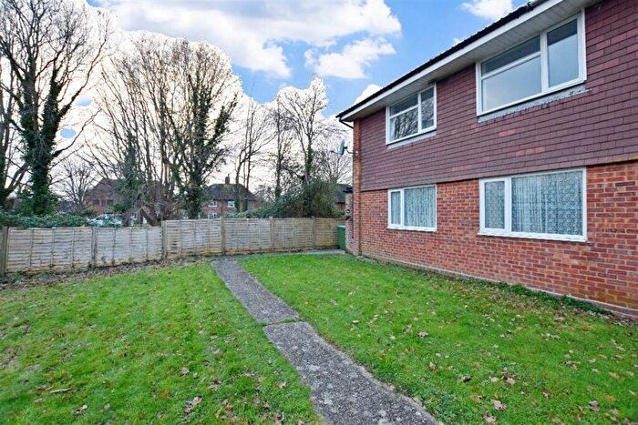 2 Bedroom Flat To Rent In Markfield, Bognor Regis, PO22