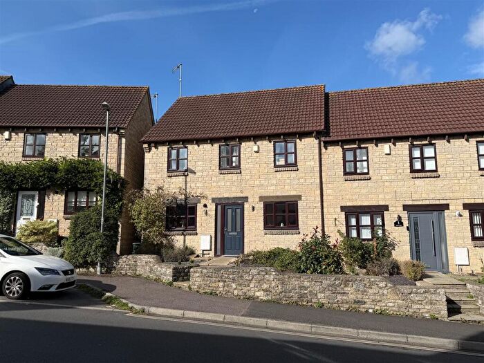 4 Bedroom Semi-Detached House For Sale In Green Close, Paulton, BS39