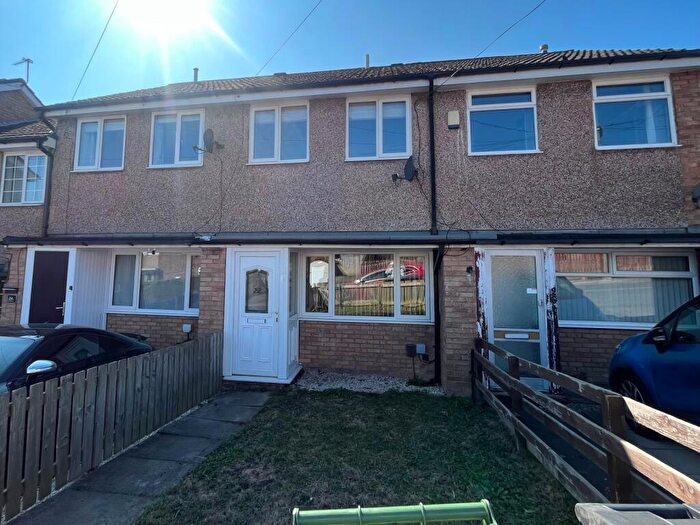 2 Bedroom House To Rent In Woodlea Road, Yeadon, Leeds, West Yorkshire, Uk, LS19