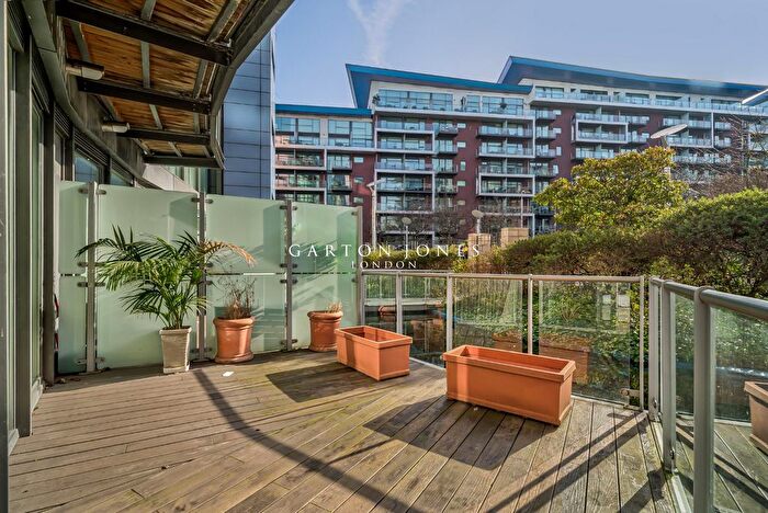 2 Bedroom Flat To Rent In Centurion Building, Queenstown Road, London, SW11