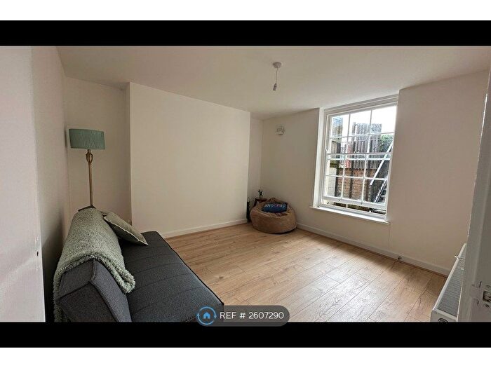 1 Bedroom Flat To Rent In London Road, Cheltenham, GL52