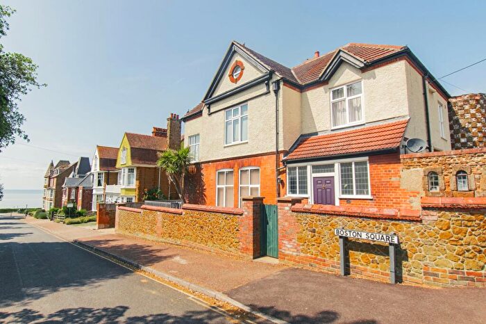 5 Bedroom Semi-Detached House For Sale In Chain Free In Hunstanton, PE36
